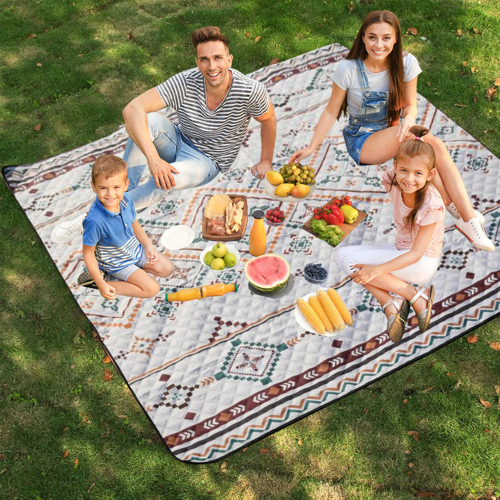 Large Waterproof Picnic Blanket (200x200cm) – Beach & Camping Mat with Carry Handle